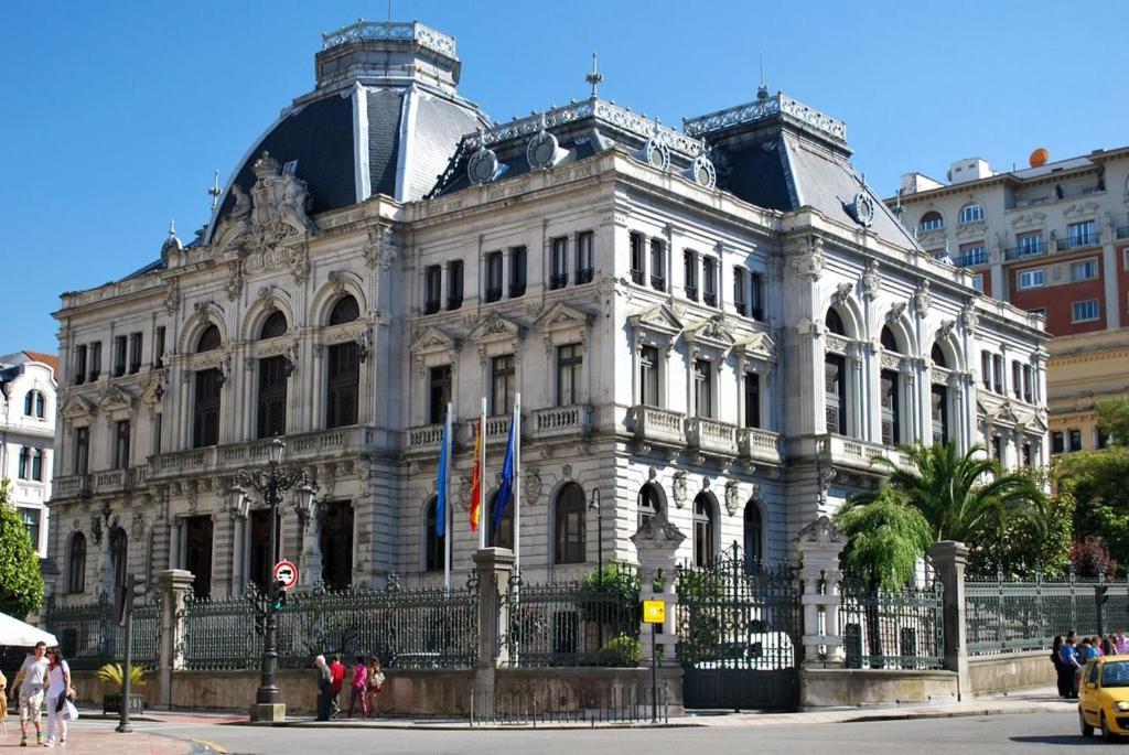 Opera Duplex Junto Al Teatro Campoamor Овьедо Экстерьер фото